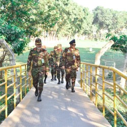 āĻĒā§āϰāϤāĻŋāώā§āĻ āĻžāύ āĻĒāϰāĻŋāĻĻāϰā§āĻļāύāĻāĻžāϞ⧠āϏāĻŽā§āĻŽāĻžāύāĻŋāϤ āĻĒā§āϰāϧāĻžāύ  āĻĒā§āώā§āĻ āĻĒā§āώāĻ